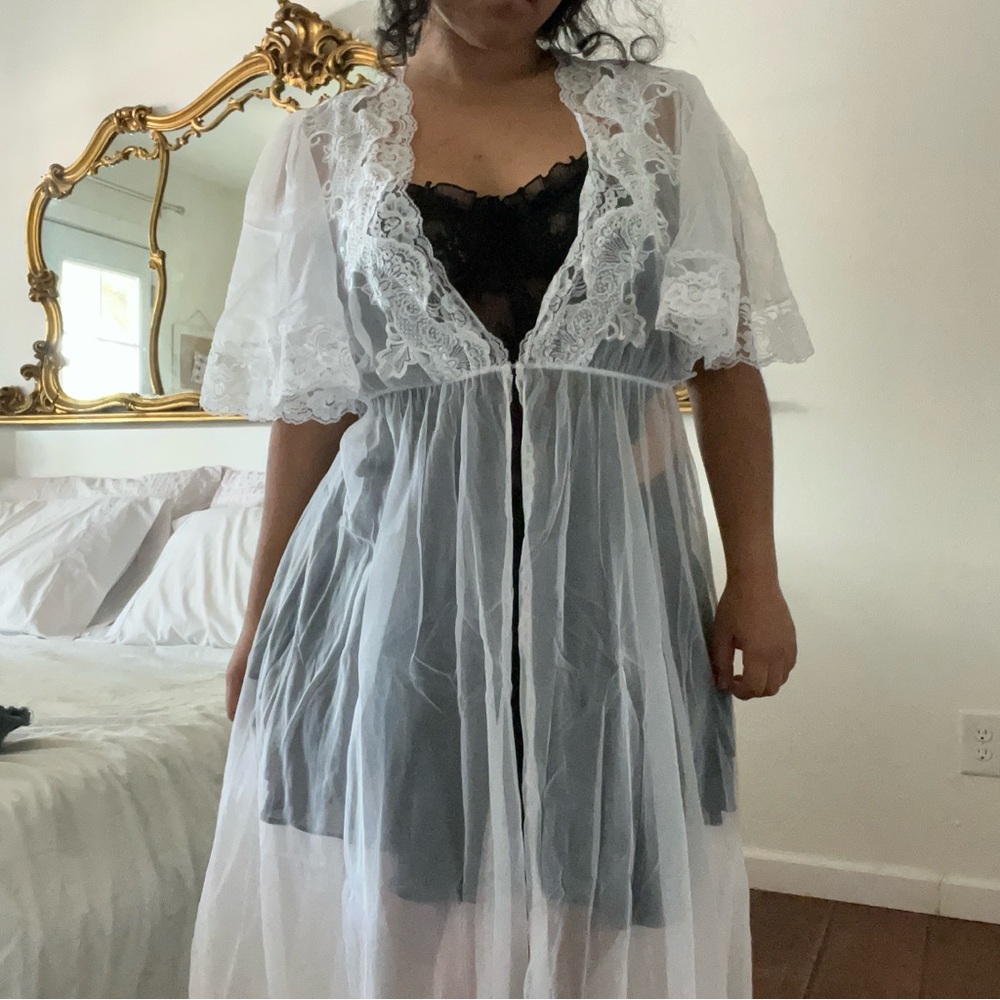 Vintage sheer White Lace Robe 90s size small